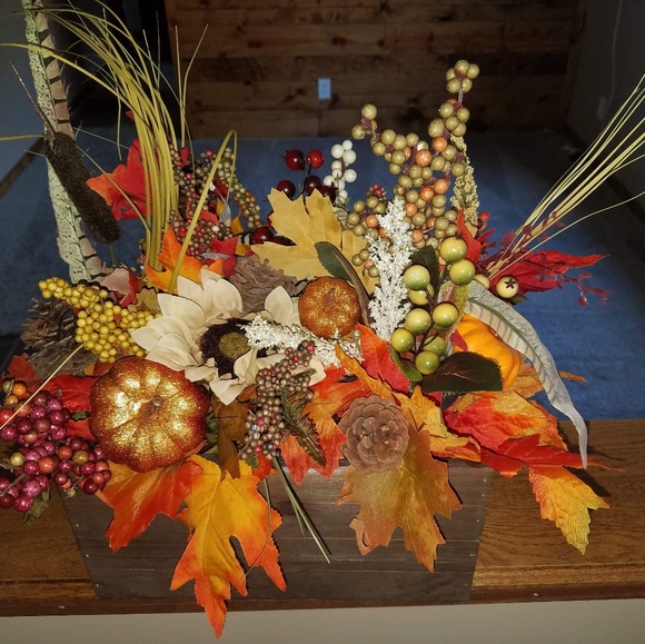 Fall center piece - Picture 3 of 4